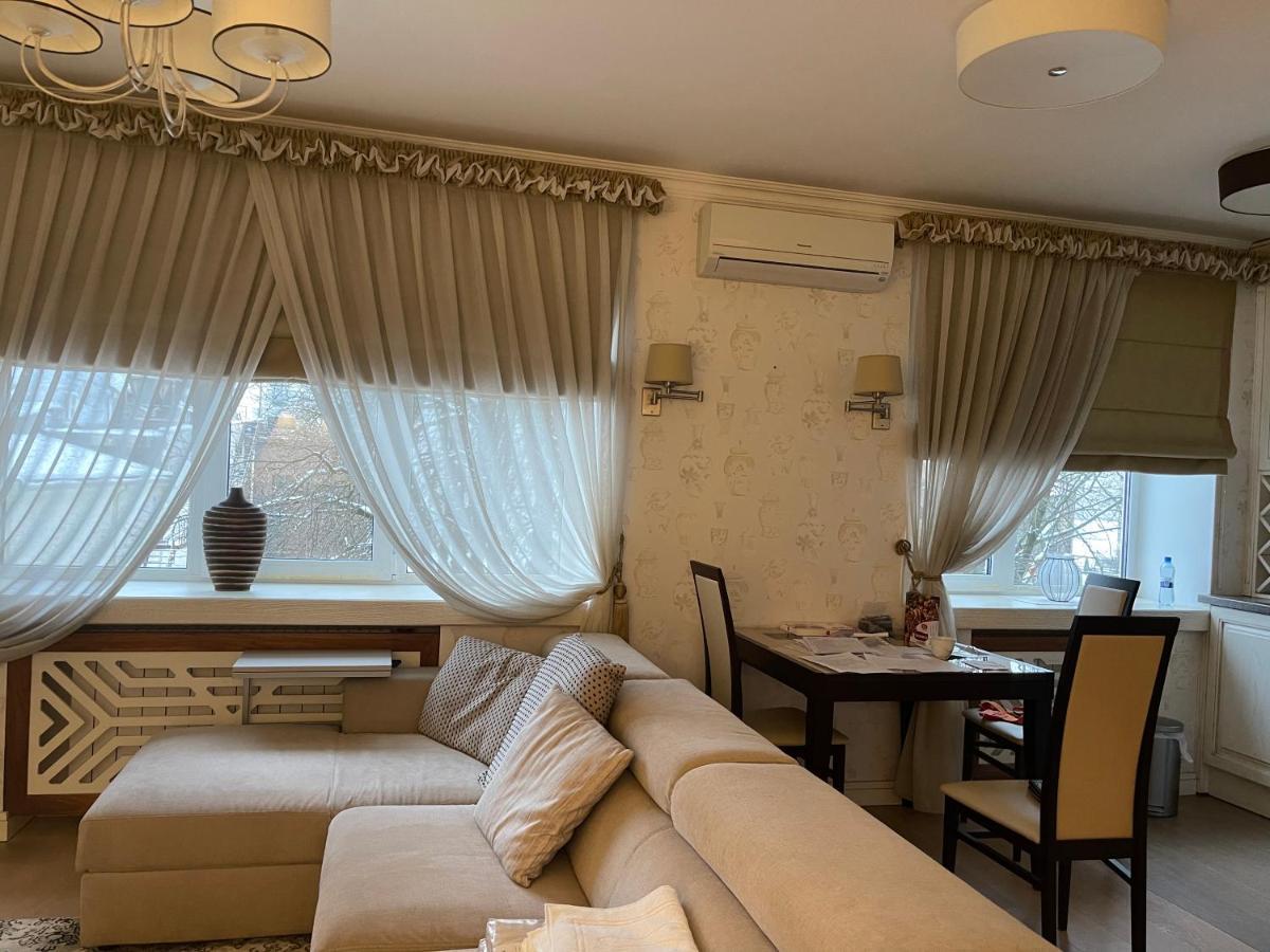 Cozy Studio Apartment In The Center Of Riga Exterior photo